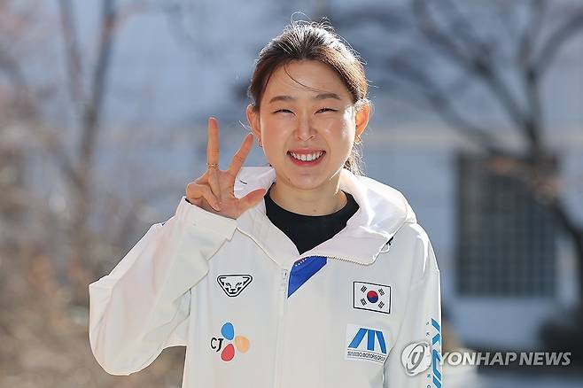 김민선 '세 번째 올림픽을 향해' (서울=연합뉴스) 서대연 기자 = 2026 밀라노·코르티나담페초 동계올림픽 출전을 앞둔 스피드스케이팅 김민선이 8일 서울 노원구 태릉선수촌에서 포즈를 취하고 있다. 2026.1.8 dwise@yna.co.kr
