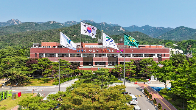 과천시청 전경. 사진=과천시청