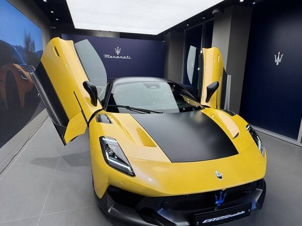 GT2 스트라달레(Stradale) 전면부. [출처= 조승열 기자]