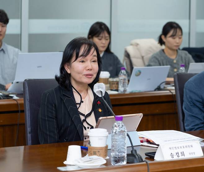 송경희 개인정보보호위원회 위원장이 1월 13일 오후 서울 광진구에서 개최된 ‘공공분야 개인정보 보호 현장 간담회’ 에서 인사말씀을 하고 있다. 사진=개인정보보호위원회