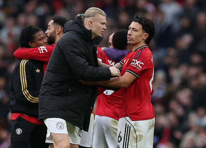 마르티네스(오른쪽). 사진 | 맨체스터=로이터연합뉴스