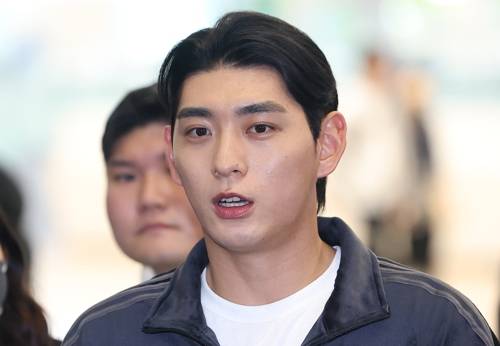 21일 인천국제공항에서 인터뷰하는 이정후. 사진=연합뉴스