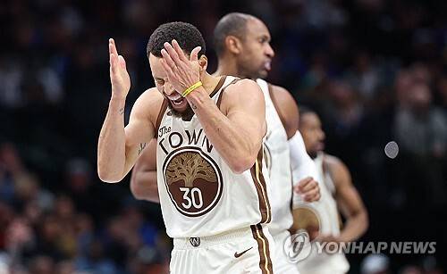 '또 졌다' 커리 38점 원맨쇼에도 패배한 GSW... 2연패 수렁