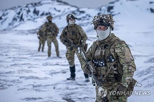 그린란드에서 훈련중인 덴마크 군인들. AFP 연합뉴스