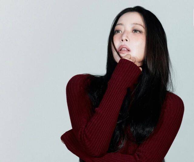 김희선이 변함없는 미모를 뽐냈다. / 김희선 SNS