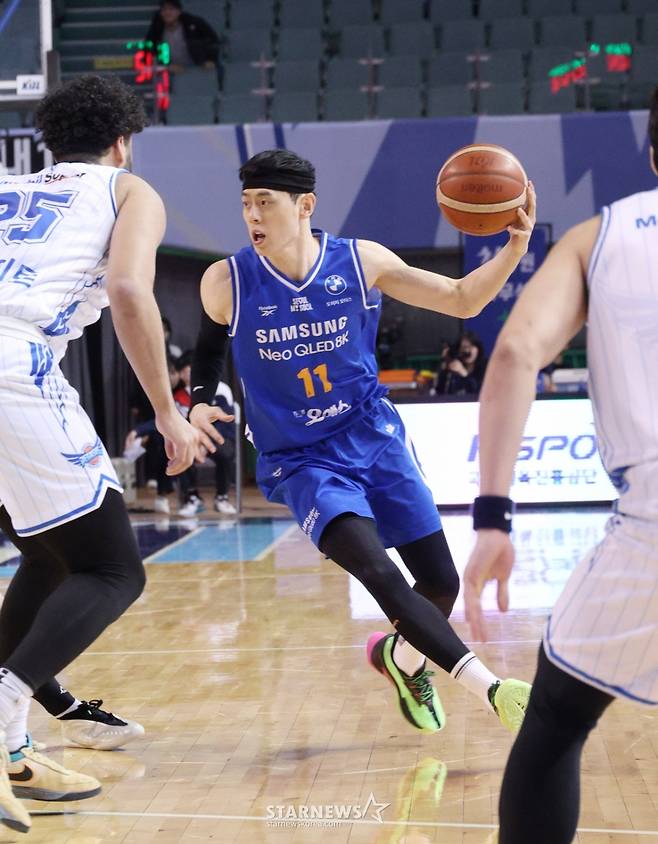 [B하인드★] '삼성 vs 가스공사' 치열한 탈꼴찌 배틀, 마줄스 국대 감독은 매의 눈으로 지켜봤다