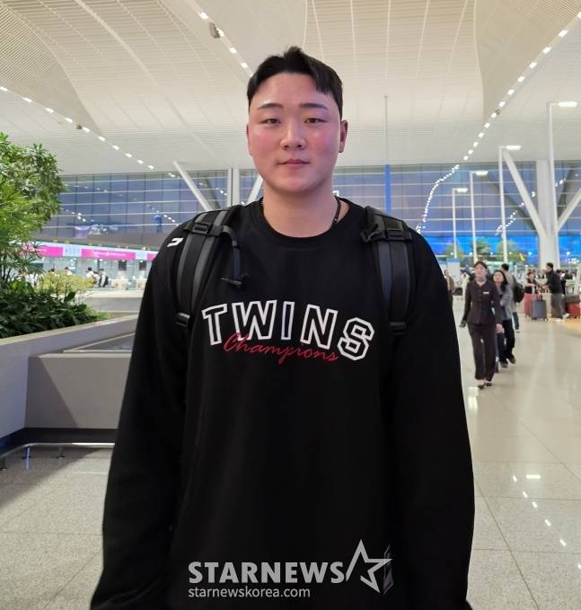 박병호 선배랑 한 시간 통화했다 13년 뛰어넘은 LG 선·후배 인연, 그 뒤엔 201안타 레전드 있었다 [인천공항 현장]