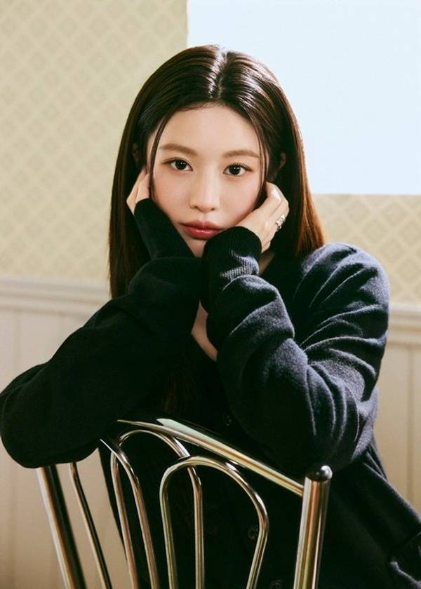 고윤정이 ‘이 사랑 통역되나요’에서 1인 2역을 한 소감을 밝혔다. 사진|넷플릭스