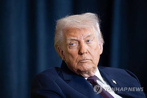 트럼프 미국 대통령 (다보스 UPI=연합뉴스) 2026년 1월 22일 스위스 다보스에서 볼로디미르 젤렌스키 우크라이나 대통령과 양자회담을 할 때 촬영된 도널드 트럼프 미국 대통령의 모습. (Photo by Ukrainian Presidential Press Service/UPI) [우크라이나 대통령실 공보실 제공 사진] 2026.1.23.
