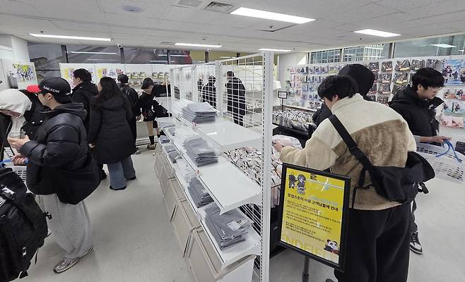 끊임 없이 입장하는 방문객들. (사진= 문원빈 기자)