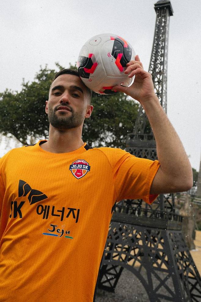 '코스타 감독의 선택' 제주, 프랑스 출신 장신 센터백 영입...매순간 진심을 다해 뛰겠다