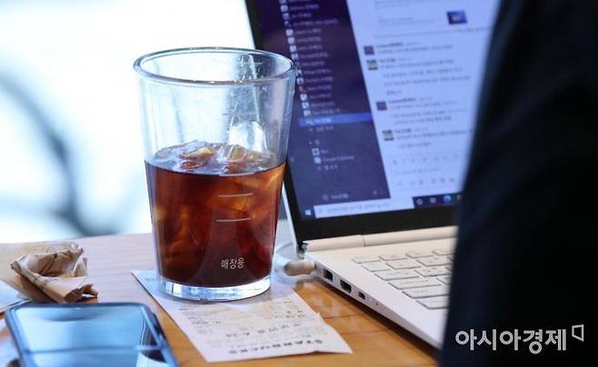 서울의 한 프랜차이즈 커피 매장 모습. 김현민 기자