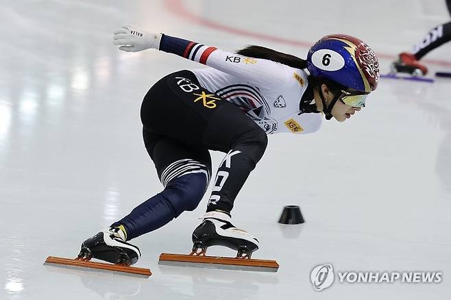 이게 사람 속도냐? 김길리, 전 세계 경악시킨 '괴물 부스터'... 금메달 걱정은 시간낭비