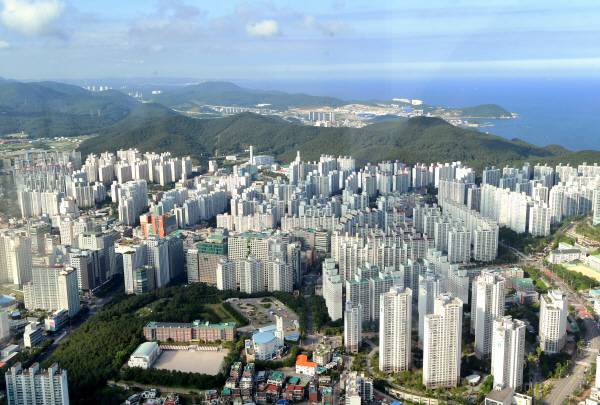 부산 아파트 전경. 국제신문DB