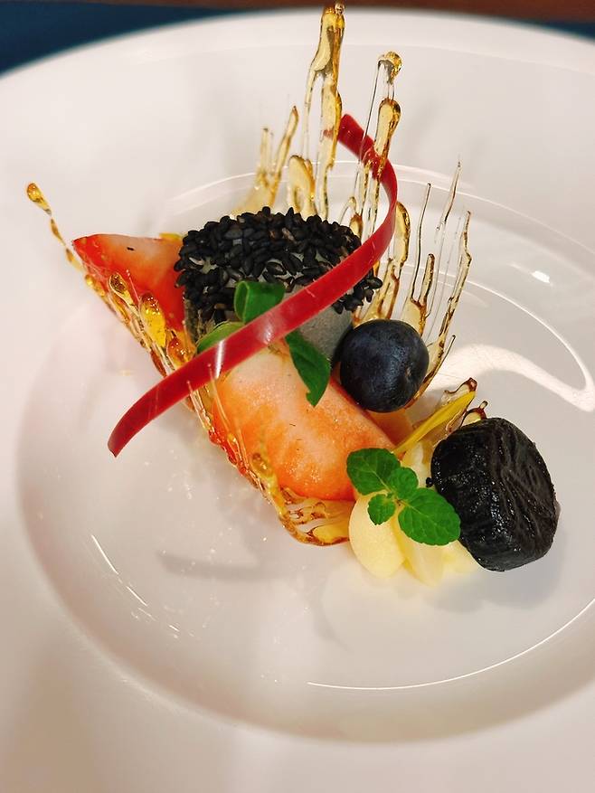 흑임자 쌀 마카롱 (드라마 6화, 12화) / 사진=권효정 여행+ 기자