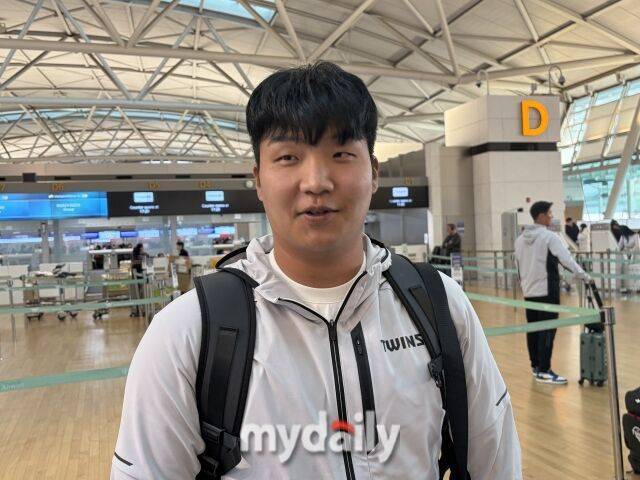 '6kg 감량' LG 역대 최초의 선수, 왜 사이판캠프 만족도 200%였을까…삼성 120억 캡틴과 우정 쌓다 서로 방망이 교환했어요