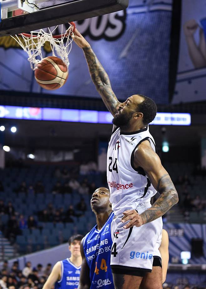 [서울=뉴시스] 프로농구 수원 KT의 데릭 윌리엄스. (사진 = KBL 제공) *재판매 및 DB 금지