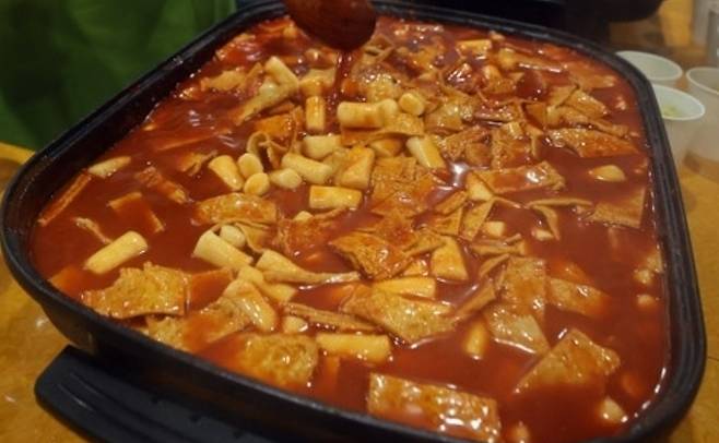 커피 전문점을 표방하지만, 최근 일부 매장에선 음료 외 메뉴 도입을 검토하는 움직임이 나타나고 있다. 뉴스1