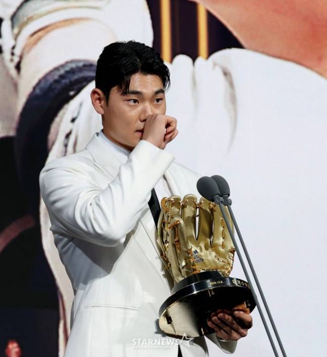 지난해 유격수 골든글러브를 수상한 김주원. /사진=강영조 선임기자