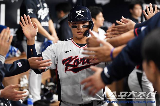 2025 K-BASEBALL SERIES 대한민국과 체코의 평가전이 8일 고척스카이돔에서 열렸다. 리드오프 김주원이 득점 후 환호하고 있다. 고척=박재만 기자 pjm@sportschosun.com/2025.11.08/