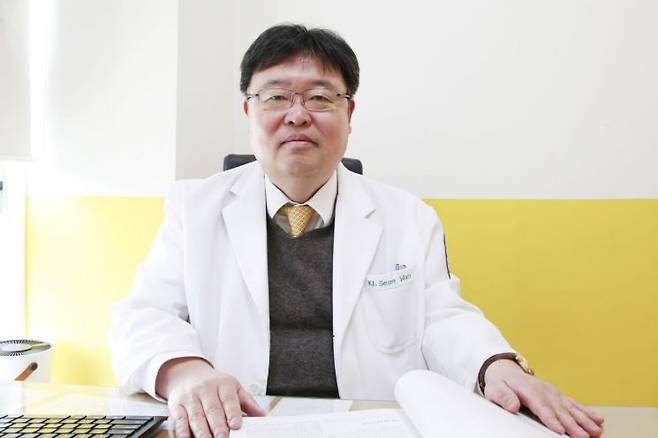 기선완 단장. 중앙정신건강복지사업지원단