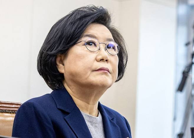 지난 23일 국회에서 열린 인사청문회에 출석한 이혜훈 장관 후보자. 뉴스1