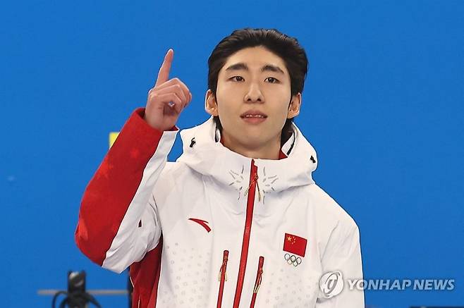 중국 국가를 달고 이번 밀라노 올림픽에 나서는 린샤오쥔의 인터뷰가 꽤 많은 충격파를 주고 있다.연합뉴스