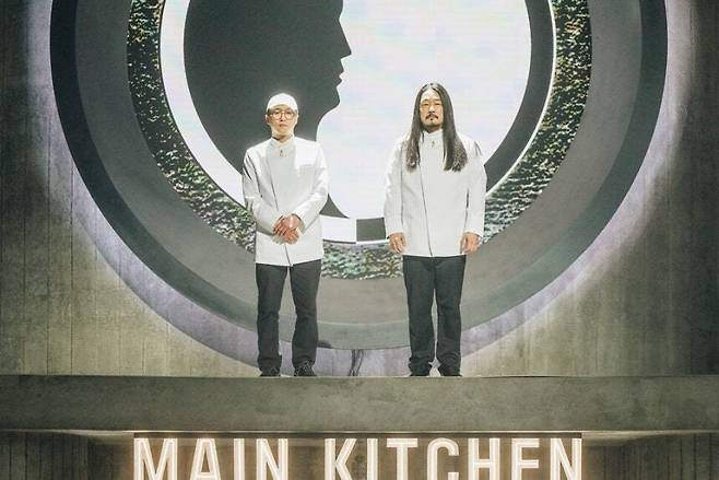‘흑백요리사2’에 ‘히든 백수저’로 등장한 최강록 셰프(왼쪽)와 김도윤 셰프. 넷플릭스 제공