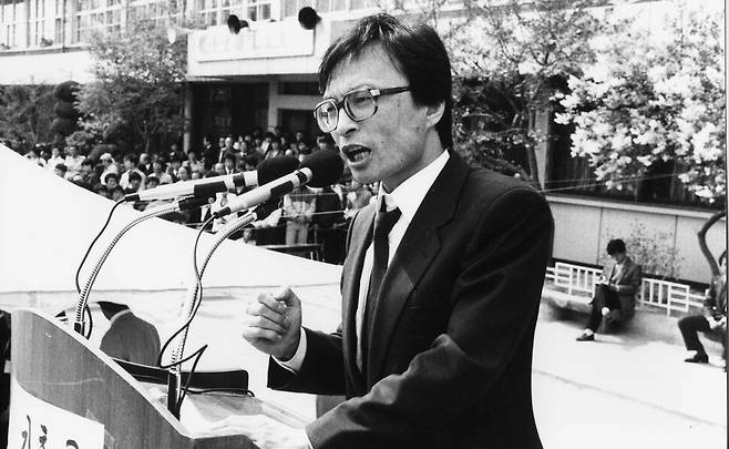 민주통일민중운동연합(민통련) 활동시절 고 이해찬 민주평통 부의장. 사진은 1988년 3월 31일 제13대 총선에 출마한 관악구 이해찬 후보의 유세. 한겨레 자료사진