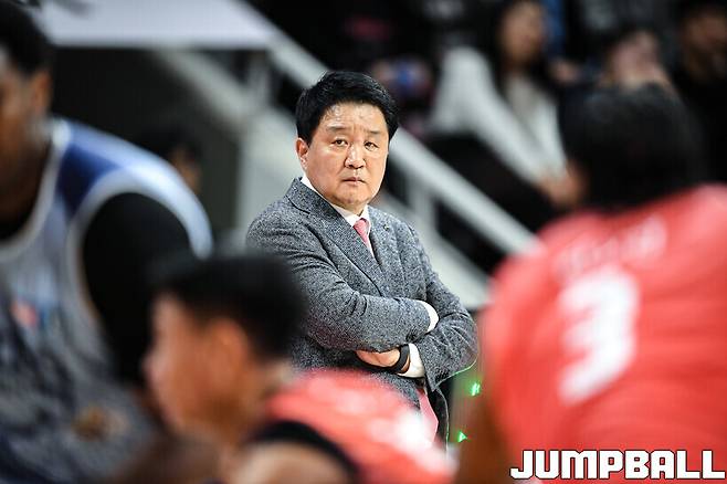 [웜업터뷰] 1위 도약 가능한 유도훈 감독 “과정을 즐겼으면 좋겠다”