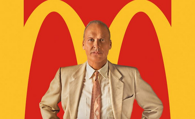 맥도날드를 인수해 거대한 글로벌 프랜차이즈 기업으로 키운 기업인 레이 크록의 일대기를 다룬 영화 ‘파운더’ 포스터.