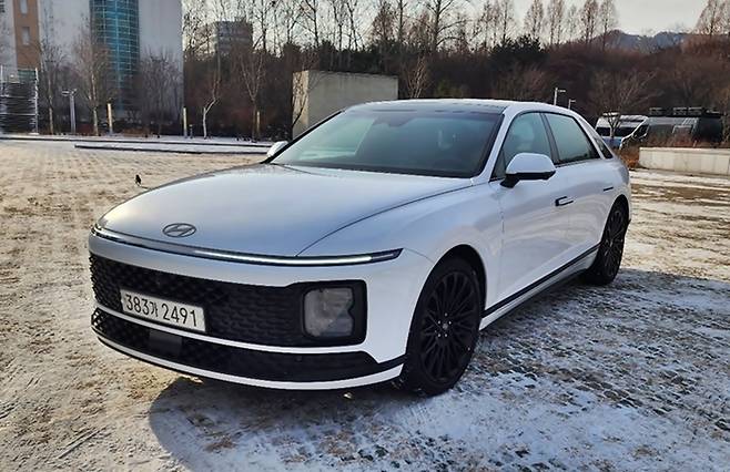 한국인들이 가장 사랑하는 흰색으로 칠해진 그랜저 [사진촬영=최기성 매경 디지털뉴스룸 기자]