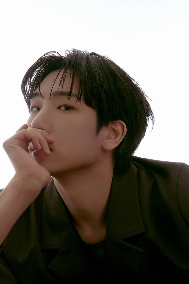 최수호는 타이틀곡 '큰거온다'로 EDM 장르에 도전했다. 포고엔터테인먼트 제공