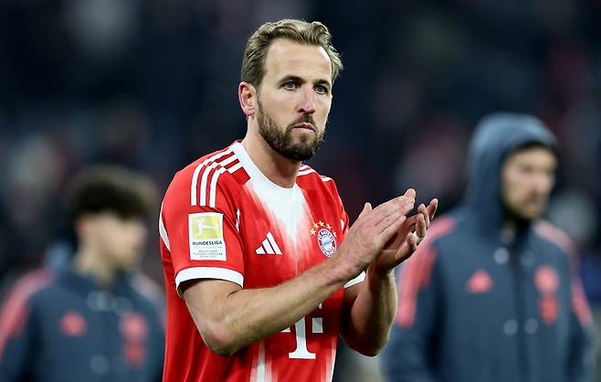 2025-2026시즌 분데스리가 19라운드 아우크스부르크와 맞대결에서 1-2로 패배 후 아쉬워하는 바이에른 뮌헨의 해리 케인. EPA연합뉴스