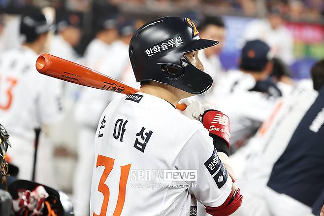 ▲ 손아섭은 최근 득점 생산력이 하락세를 타고 있고, 보상금 7억5000만 원의 장벽으로 타 구단의 관심 또한 시들한 상태다 ⓒ곽혜미 기자