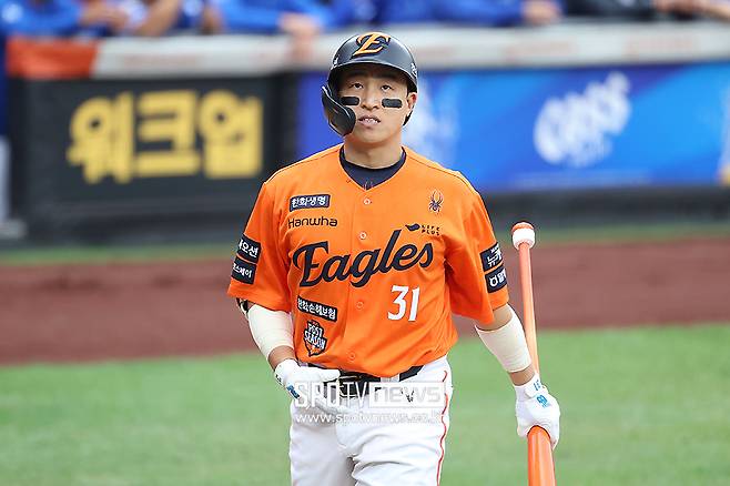 ▲ 시장의 싸늘한 관심을 확인한 손아섭은 결국 계약기간 1년에 대폭의 연봉 삭감이 불가피해보이는 상황에 몰렸다 ⓒ곽혜미 기자