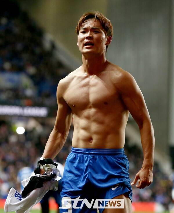 오현규 EPL 진출 가능성 제기 풀럼 긍정적인 대화 진행 새로운 프리미어리거 탄생 알리나?