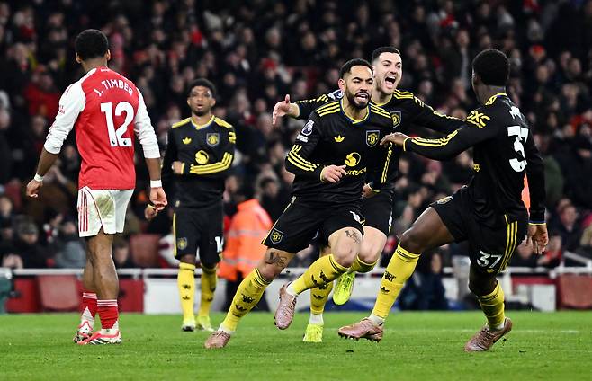 완전히 달라진 맨유... EPL 선두 아스널에 3대2 역전승