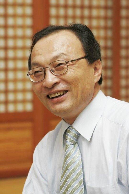 민주당 의원 시절 이 전 총리. [중앙포토]