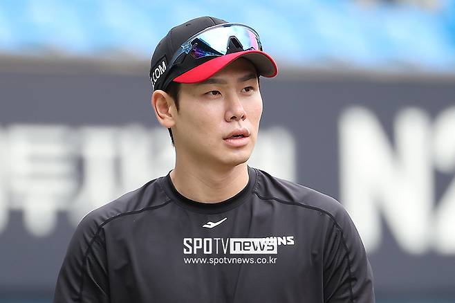 ▲ LG 홍창기는 2026년 연봉 5억 2000만 원으로, 지난해보다 1억 3000만 원이 삭감된 금액에 사인했다. ⓒ곽혜미 기자