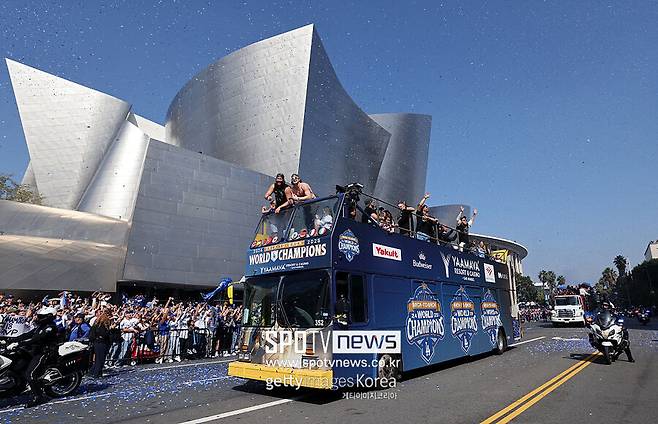 ▲ 메이저리그 사무국은 당시 다저스의 어려운 재정 여건을 고려해 중계권 수입의 세율을 깎아줬는데 이것이 다저스의 추가 수입으로 이어졌다는 비판이 나오고 있다