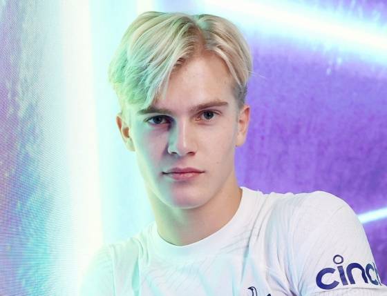 韓 들썩인 '얼굴 천재' 쓰러졌다→수술 공식발표... 저주받은 것 같다 절망, 토트넘 역대급 '부상 병동'