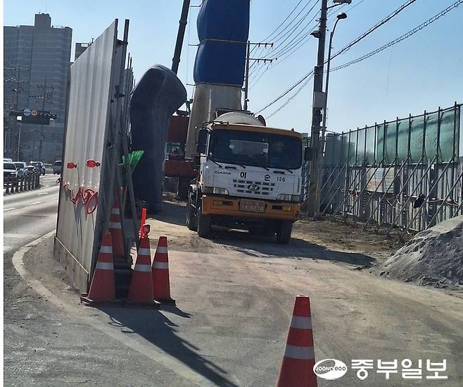 전철 7호선 연장 옥정-포천구간 공사가 한창이다. 사진은 포천역 공사 현장. 김두현 기자