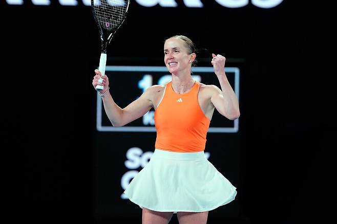 스비톨리나, 그랜드슬램 데뷔 14년 만에 호주오픈 첫 4강.. 다음 상대는 사발렌카