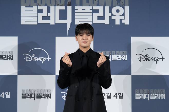 ‘블러디 플라워’ 려운 “NG 많이 내도 성동일 선배님은 화 안 내” (제공: 월트 디즈니컴퍼니 코리아)
