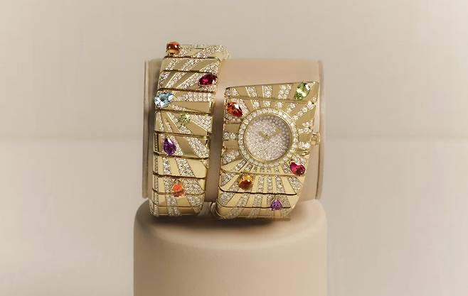 불가리는 1974년 빈티지 모델을 현대적으로 재해석한 투보가스 망셰트 워치(사진)를 포함해 다양한 여성용 제품을 이번 행사를 통해 공개했다. 다가올 워치스&원더스 시계 박람회에선 남성 시계의 매력을 두루 보여줄 것으로 예상된다. 사진 LVMH