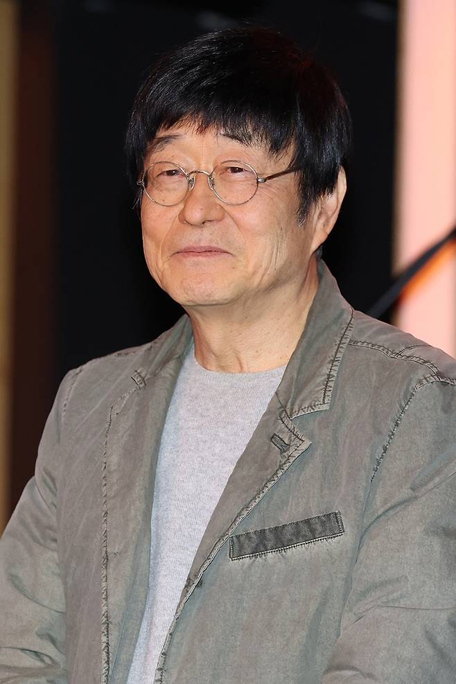 또 다른 신곡 '사랑해'는 처음부터 떼창곡을 염두에 두고 만든 곡이다. 연합뉴스