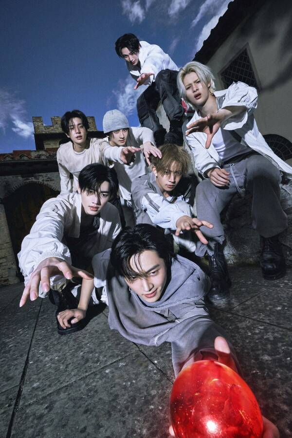 ▲ '2026 밀라노·코르티나담페초 동계올림픽'에 출전하는 팀코리아 공식 응원가로 쓰이는 '샤우트 아웃'을 부른 엔하이픈. 제공|빌리프랩