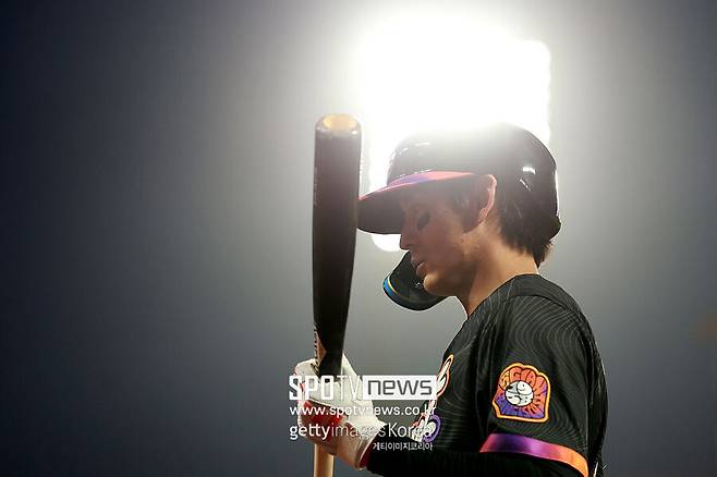 ▲ 이정후는 이제 우익수 자리에서 공격력을 끌어올릴 필요가 커졌다.&nbsp;심기일전과 분위기 전환 효과도 기대를 모은다.