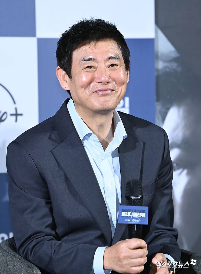 '블러디 플라워' 성동일, 판사 이어 변호사…팔자에 없는 고학력자, 힘들어 [엑's 현장]